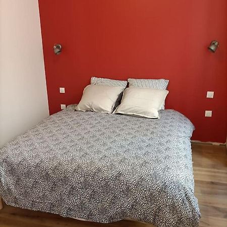 Appartement 1Er Etage Largentiere Bagian luar foto