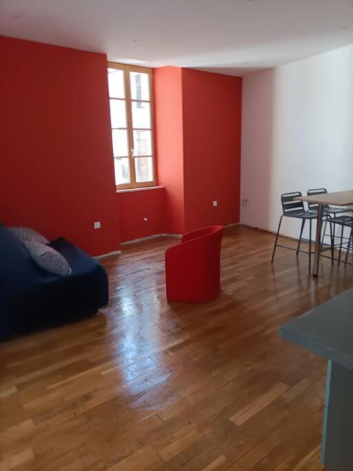 Appartement 1Er Etage Largentiere Bagian luar foto